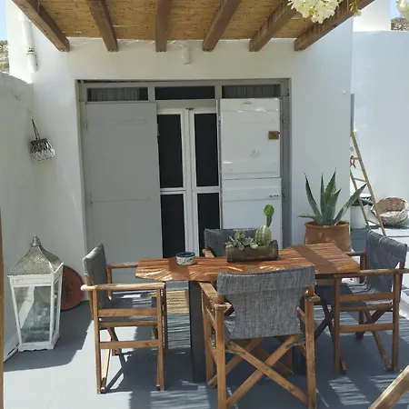 Agios Nikolaos House * Kímolos