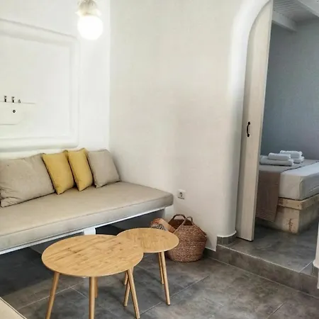 Agios Nikolaos House * Kímolos